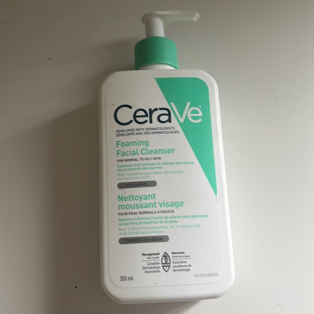 CeraVe foaming facial cleanser